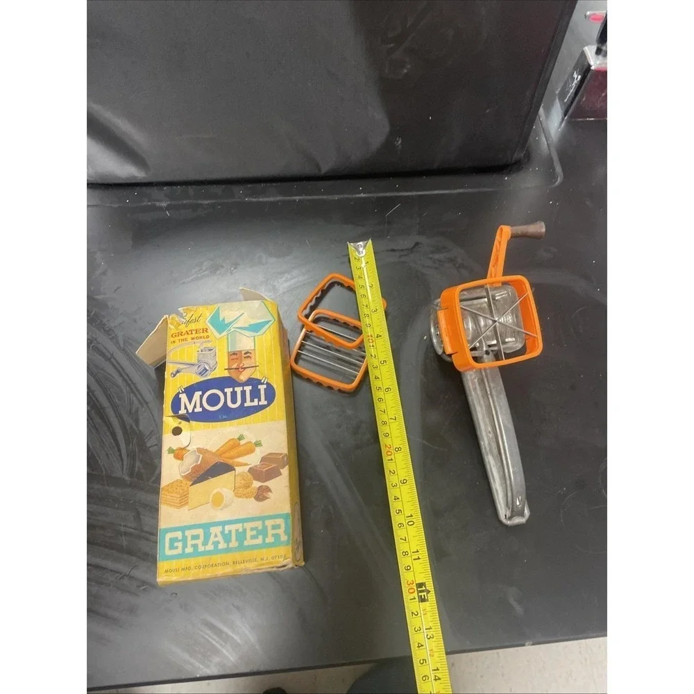 Vintage Mouli Handheld Rotary Grater in Original Damaged Box #21538